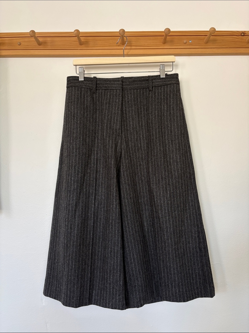 Nili Lotan women’s Charcoal Pinstripe Wide-Leg cullotes